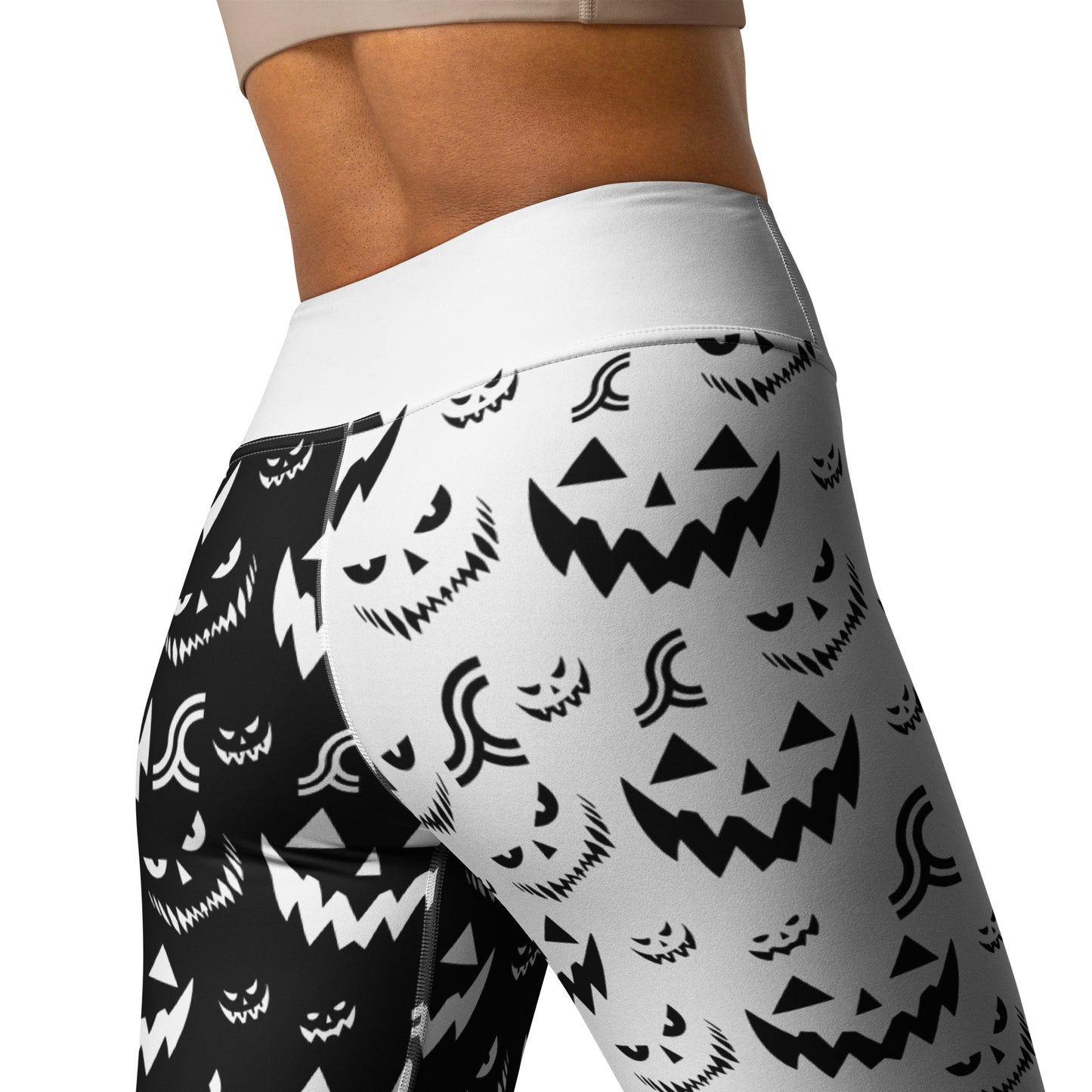 Be spook-tacular at the studio with these Halloween Yoga Leggings! With a festive Jack-o'-Lantern design, you'll be a trick-or-treat in class! Get ready to om-namedropping these bad boos. (Boo-yah!)